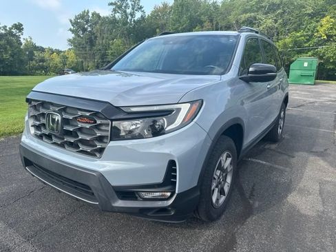 Used 2022 Honda Passport TrailSport image 3