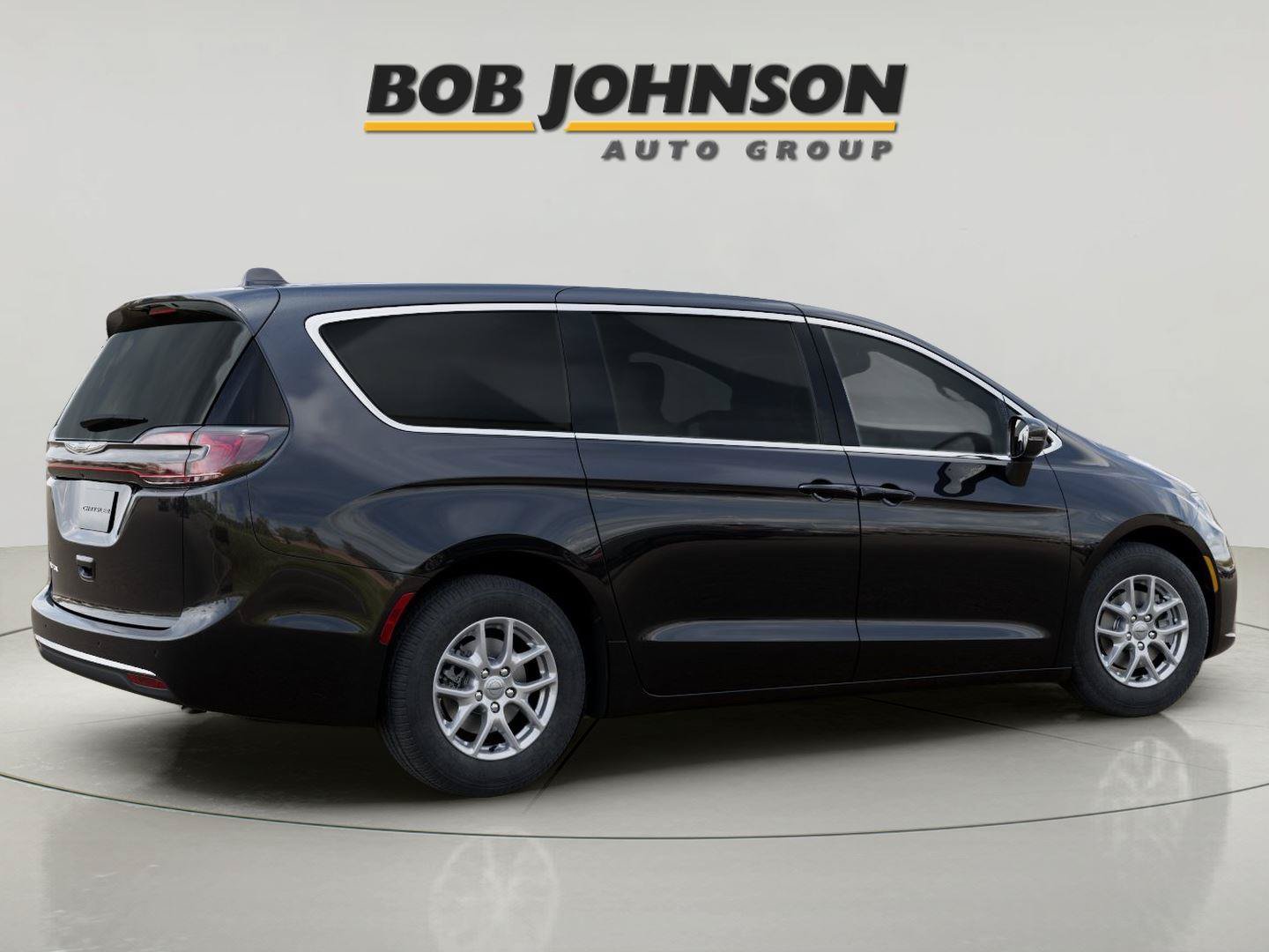 New 2025 Chrysler Pacifica Select FWD image 3