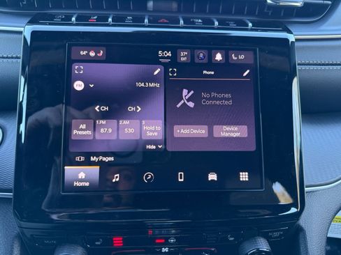 New 2025 Jeep Grand Cherokee Altitude image 23