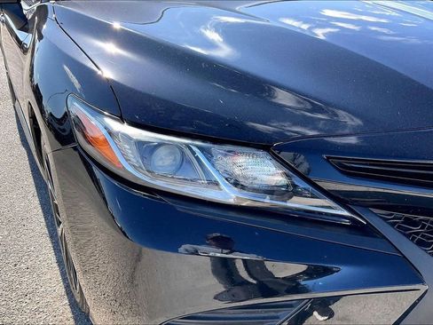 Used 2020 Toyota Camry SE image 33