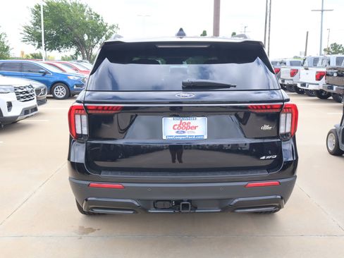 New 2026 Ford Explorer ST-Line w/ ST-Line Street Pack AWD/4WD image 24
