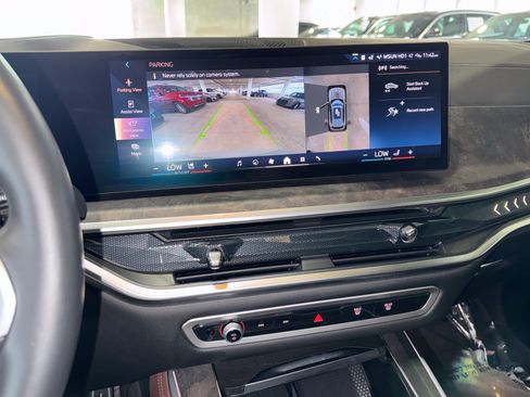 Used 2025 BMW X5 sDrive40i w/ M Sport Package RWD image 27