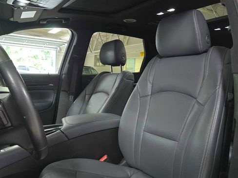 Used 2023 Buick Enclave Essence w/ Experience Buick Package AWD/4WD image 21