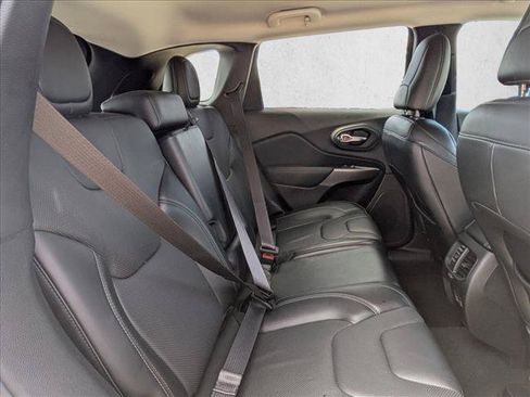 Used 2021 Jeep Cherokee Latitude Lux AWD/4WD image 18