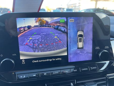 Certified 2025 Nissan Pathfinder SL w/ SL Premium Package image 55