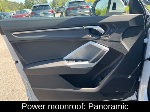 Used 2025 Audi Q3 2.0T Premium w/ Convenience Package image 11