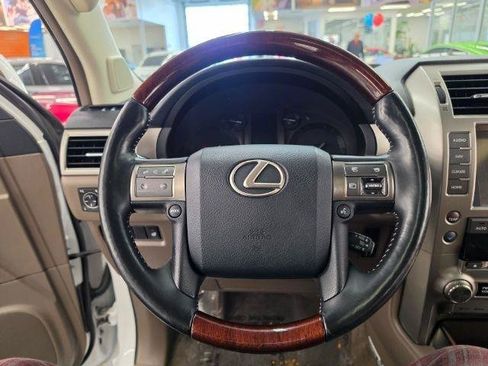 Used 2015 Lexus GX 460 Luxury AWD/4WD image 16