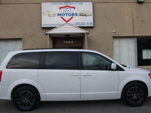 Used 2019 Dodge Grand Caravan GT image 4