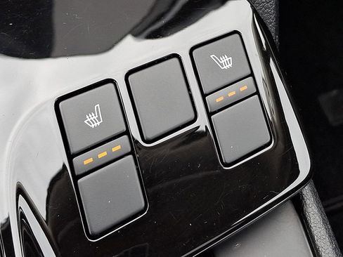 Used 2023 Kia Sportage EX image 45