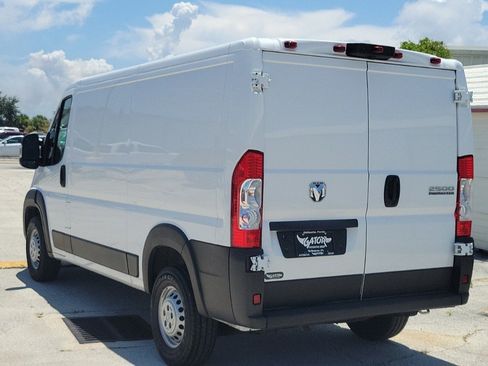 Used 2025 RAM 2500 Tradesman AWD/4WD image 3