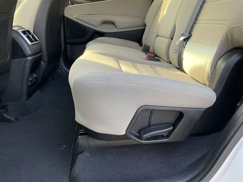 Used 2016 Kia Sorento AWD w/ LX Convenience Package image 15