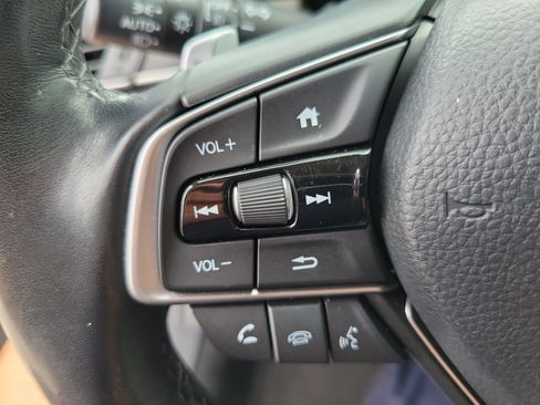 Used 2021 Honda Accord Touring image 27