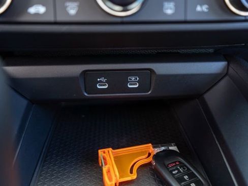 Used 2025 Honda Accord LX image 25