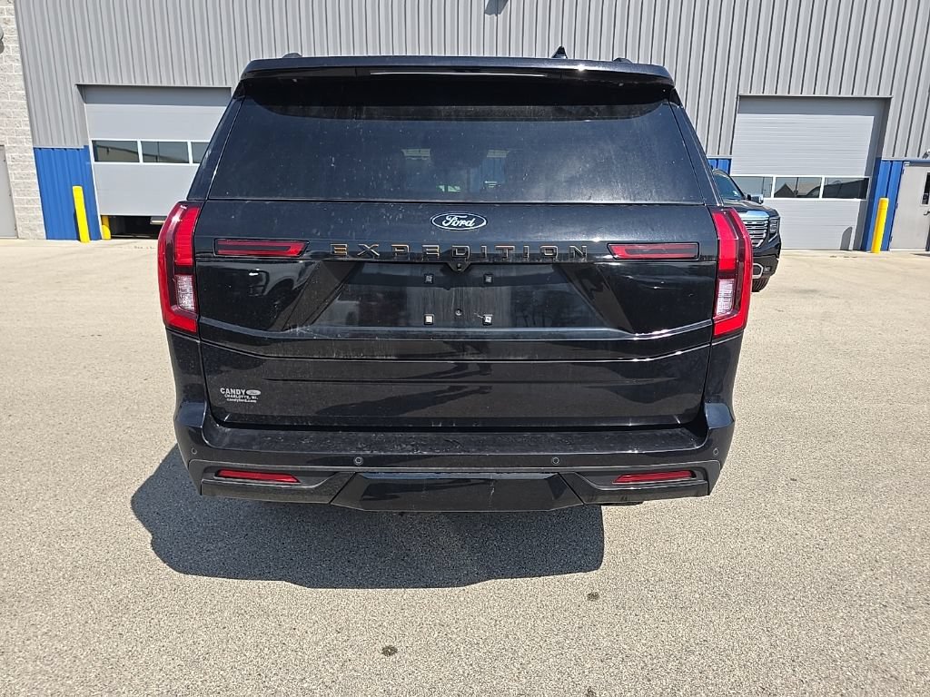 Used 2025 Ford Expedition Tremor AWD/4WD image 5