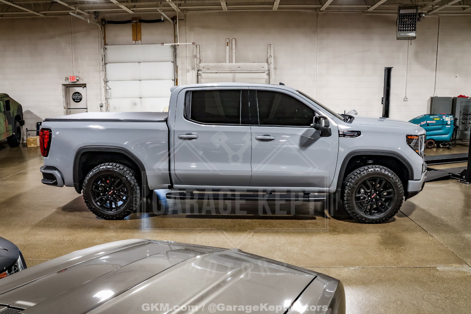 Used 2024 GMC Sierra 1500 Elevation w/ Elevation Premium Package AWD/4WD image 11