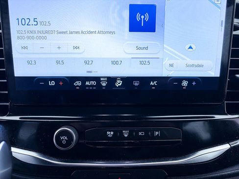 Used 2023 Ford Transit 350 XLT image 21