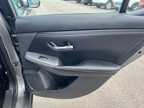 Used 2025 Nissan Sentra SV FWD image 23