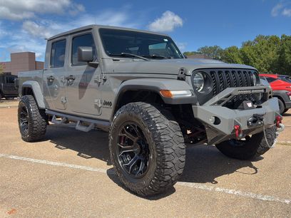 Used 2021 Jeep Gladiator Overland w/ Popular Equipment Package