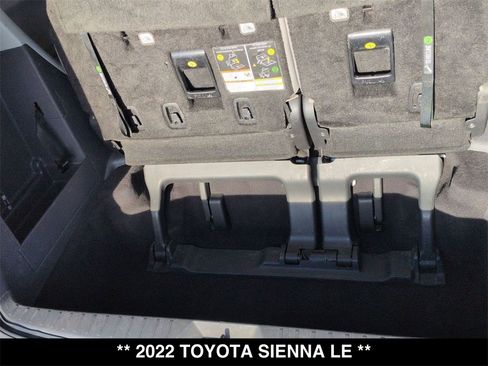 Used 2022 Toyota Sienna LE image 24