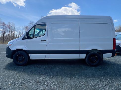 New 2025 Mercedes-Benz Sprinter 2500 image 3