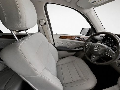 Used 2016 Mercedes-Benz GL 450 4MATIC image 16