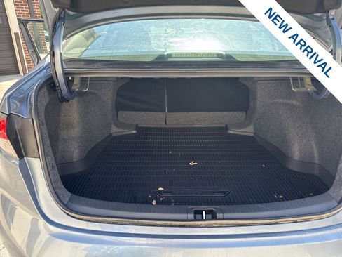 Used 2025 Toyota Corolla LE FWD image 13