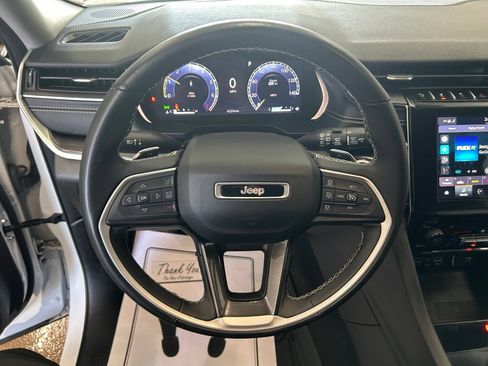Certified 2022 Jeep Grand Cherokee L Laredo w/ Luxury Tech Group I AWD/4WD image 16