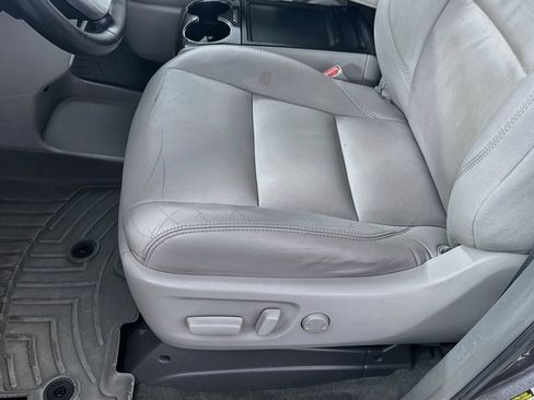 Used 2016 Toyota Sienna XLE Premium AWD/4WD image 14