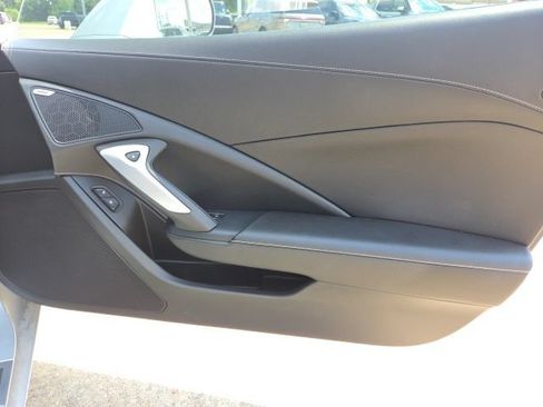 Used 2016 Chevrolet Corvette Stingray Coupe RWD image 17