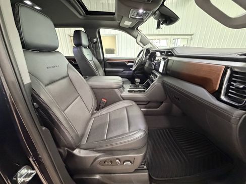 Used 2023 GMC Sierra 1500 Denali w/ Denali Reserve Package AWD/4WD image 30