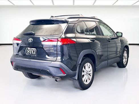 Used 2022 Toyota Corolla Cross LE w/ Moonroof Package image 4