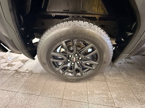 Used 2024 GMC Sierra 1500 Elevation image 37