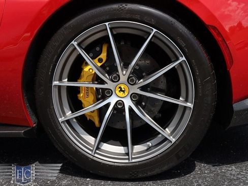 Used 2021 Ferrari 812 GTS RWD image 45