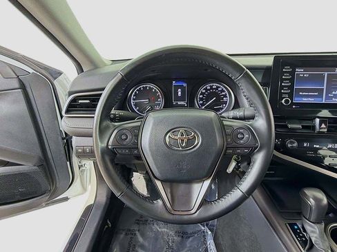 Used 2024 Toyota Camry SE image 26