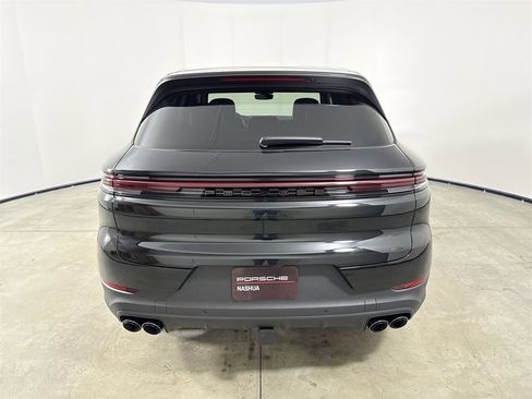 New 2026 Porsche Cayenne image 6