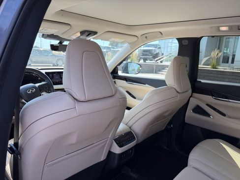 Used 2023 INFINITI QX60 Sensory w/ Vision Package AWD/4WD image 13