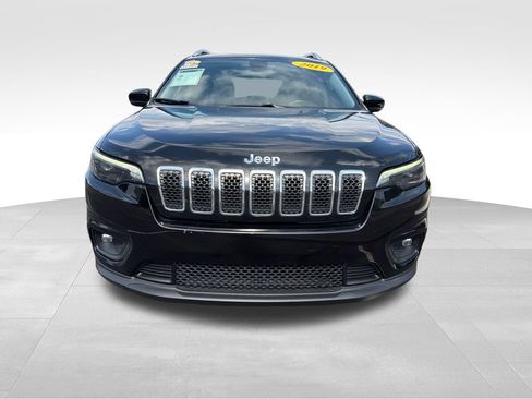 Used 2019 Jeep Cherokee Latitude Plus w/ Cold Weather Group AWD/4WD image 10