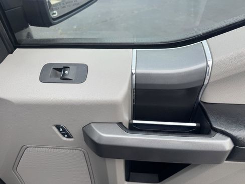 Used 2016 Ford F150 XLT image 36