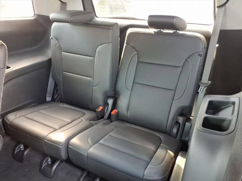 Used 2023 GMC Acadia SLT image 7