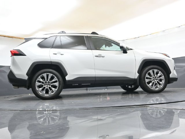 Used 2025 Toyota RAV4 Limited w/ Weather Package AWD/4WD image 34
