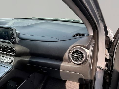 Used 2021 Hyundai Kona Limited FWD image 25