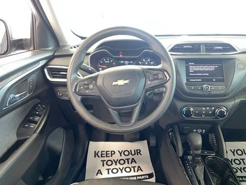 Used 2021 Chevrolet TrailBlazer LS image 11