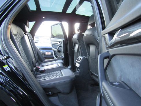 Used 2018 Audi SQ5 Premium Plus w/ S Sport Package image 16
