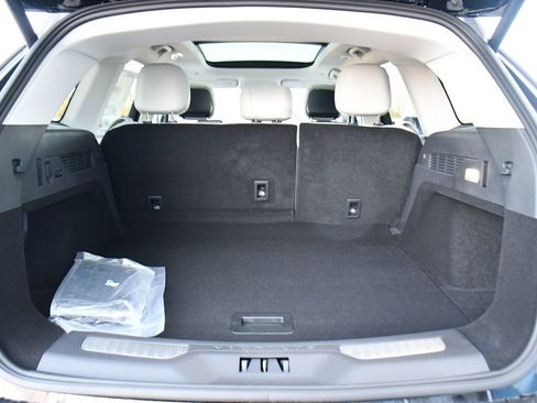 New 2026 Lincoln Nautilus Premier w/ Equipment Group 102A AWD/4WD image 19