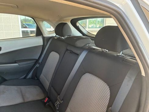 Used 2021 Hyundai Kona SE AWD/4WD image 13