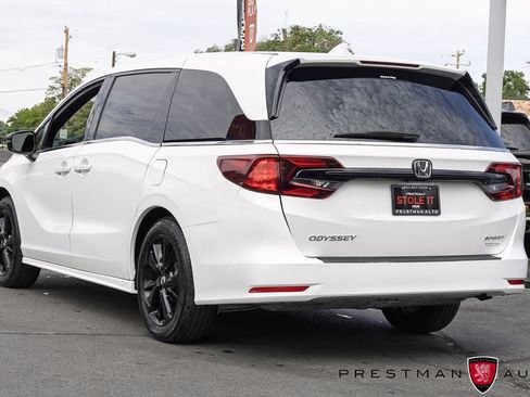 Used 2024 Honda Odyssey Sport image 17