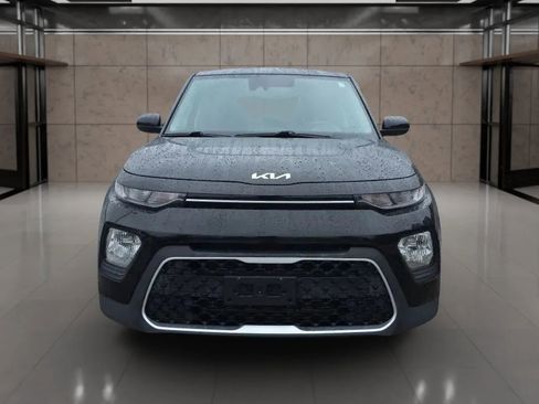 Used 2022 Kia Soul S FWD image 4