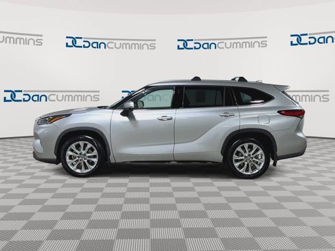 Used 2023 Toyota Highlander Limited AWD/4WD image 5