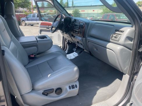Used 2005 Ford F250 Lariat AWD/4WD image 12
