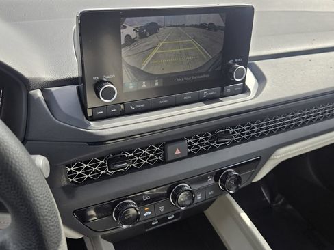 Certified 2025 Honda Accord LX image 18